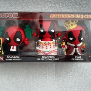 Marvel NYCC Exclusive Deadpool Collectors Bag Clips Nwt